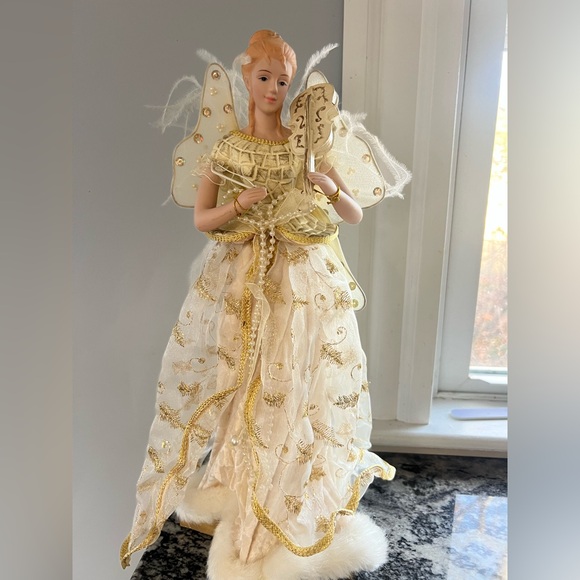 Angel playing a violin with wings and fine detail Ornament - Picture 2 of 8